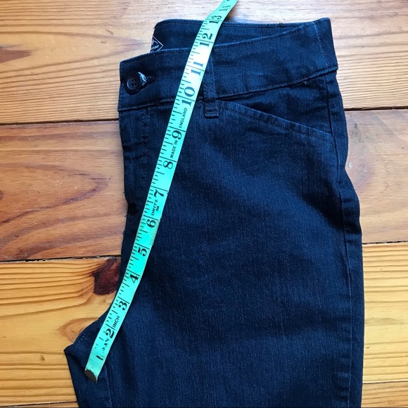 St. John’s Bay Dark Denim Capris Jeans, EUC, 4 - Picture 11 of 11
